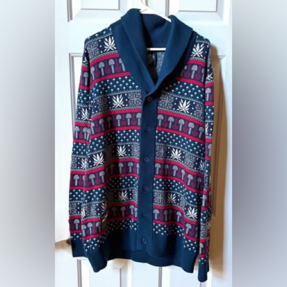 Men’s Navy Blue cardigan features a thick shawl-knit collar. Size 3XL
